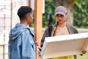 (v.li.): Bre-Z (Tamia ‚Coop‘ Cooper), Chelsea Tavares (Patience).