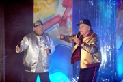 Bei der Wohltätigkeitsgala: Aufritt von Wöller (Fritz Wepper, re.) und Huber (Wolfgang Müller, li.).