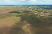 In Zentralflorida erstreckt sich die weite Kissimmee-Prärie, durchzogen von alten Rinderpfaden und geschützten Feuchtgebieten.