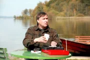 Für Cornelius Burghard (Christoph Zrenner) sieht es schlecht aus, denn er hat kein Alibi aber durchaus ein Motiv.