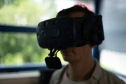 Am DFKI Saarbrücken wird Eric in einem virtuellen Szenario unter Stress gesetzt – und dann von einer KI gecoacht.