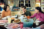 L-R: Lois (Jane Kaczmarek), Reese (Justin Berfield) und Cynthia Sanders (Tania Raymonde)