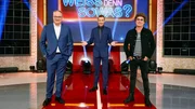 Moderator Kai Pflaume und seine Rateteam-Kapitäne Bernhard Hoëcker und Elton begrüßen in dieser Sendung als prominente Gäste in der ersten Runde den Musiker Andreas Gabalier und den Musiker Wincent Weiss. In der zweiten Runde den Comedian Atze Schröder und den Satiriker und Fernsehmoderator Oliver Welke, sowie in der dritten Runde die Schauspielerin Felicitas Woll und die Schauspielerin Svenja Jung. Foto (v.l.n.r.): Oliver Welke, Kai Pflaume und Atze Schröder.