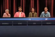ARD GEFRAGT - GEJAGT FOLGE 895, "Alexander Bommes präsentiert beliebtes Quizformat", am Mittwoch (20.08.25) um 18:00 Uhr im ERSTEN. Aufzeichnung zum ARD-Quiz „Gefragt-Gejagt“  Die Kandidaten (v.l.n.r. am Panel): Monika Bayer-Marks, Gene Büttner, Ina Blumberg, Henry Knütter.