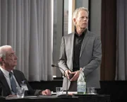 Dr. Tom Koracick (Greg Germann)