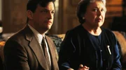 Peter (Peter Frechette), der zusammen mit seiner Mutter Elaine (Sada Thompson) eine Nahrungsmittelfirma leitet, wird des Mordes an seinem Bruder Edward verdächtigt...
