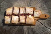 Zu Tisch Zentralserbien Eine süsse Versuchung: Himbeerstrudel