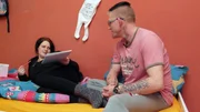 Tauschmutter Jaqueline (23) und Daniel (28) im Gespräch