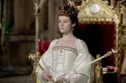 Cromwell hat alles in die Wege geleitet, um die Annullierung der ersten Ehe von Henry VIII. zu besiegeln. Nun ist der Weg frei für Königin Anne (Claire Foy).