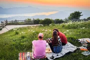 Jan Fitze knüpft Freundschaften beim Camping in Frankreich