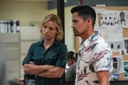 Juliet Higgins (Perdita Weeks) und Thomas Magnum (Jay Hernandez)