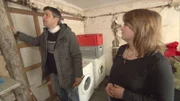 Melanie führt Daniel durchs aus, dieser ist geschockt als er den Zustand des Hauses überprüft...