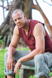 Michael Wildman (Archer Browne).