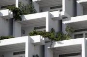 Die Architektur der kroatischen Ferienorte sind Zeugnisse des jugoslawischen Sozialismus‘. Tito, Widerstandskämpfer und ehemaliger Staatschef Jugoslawiens, wollte den Kommunismus mit der westlichen Lebensweise vereinen.
