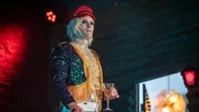 Maditas (Nico Birnbaum) Aufmerksamkeit ist geweckt.