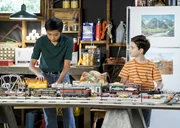 Ihre Freundschaft könnte in Gefahr geraten, wenn Mary und George einem Rat von Sheldons Schuldirektor folgen: Tam (Ryan Phuong, l.) und Sheldon (Iain Armitage, r.) ...