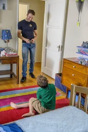 Eddie Diaz (Ryan Guzman, l.); Christopher Diaz (Gavin McHugh, r.) Eddie Diaz (Ryan Guzman, l.); Christopher Diaz (Gavin McHugh, r.)