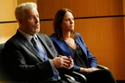 V.l.: Dr. Gil Grissom (William Petersen) und Sara Sidle (Jorja Fox).
