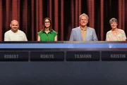 ARD GEFRAGT - GEJAGT FOLGE 899, "Alexander Bommes präsentiert beliebtes Quizformat", am Dienstag (26.08.25) um 18:00 Uhr im ERSTEN. Aufzeichnung zum ARD-Quiz „Gefragt-Gejagt“  Die Kandidaten (v.l.n.r. am Panel): Robert Kunz, Rukiye Burkart, Tilmann Gabriel, Kristin Lange.