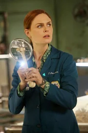 Brennan (Emily Deschanel) erkennt schnell, dass es sich bei der Leiche nicht um den von ihr pr&auml;parierten 'Prometheus' handelt.