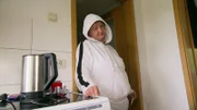 Monika erhält ausgerechnet an ihrem Geburtstag eine Absage für eine Wohnung.