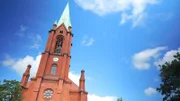 Trend-Nudeln aus China, veganes Sternerestaurant, viele Lieblingscafés. Man sollte wieder einmal im Prenzlauer Berg vorbeischauen. Der Stadtteil hat sich verändert. Wie ist es heute hier? - Gethsemanekirche.