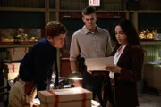 (v.l.n.r.) Special Agent Bernard Randolf (Caleb Foote); Special Agent Leroy Jethro Gibbs (Austin Stowell); Special Agent Lala Dominguez (Mariel Molino)