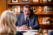 Tom Selleck als Frank Reagan.