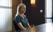 Krankenschwester Nic (Emily VanCamp) wird angeklagt für den Tod einer Patientin verantwortlich zu sein. Kann sie die Anschuldigungen von sich weisen?
