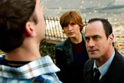 (L-R) Mariska Hargitay as Olivia Benson Christopher Meloni as Detective Elliot Stabler