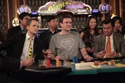 Marshall (Jason Segel, vorne M.) und Barney (Neil Patrick Harris, vorne l.) erleben einen unvergesslichen Aufenthalt in Atlantic City ...