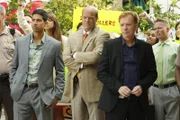 (v.l.n.r.) Eric Delko (Adam Rodriguez); Det. Frank Tripp (Rex Linn); Lt. Horatio Caine (David Caruso)