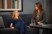 Grey's Anatomy Staffel 21 Folge 11 Kim Raver als Dr. Teddy Altman, Sophia Bush als Dr. Cass Beckman