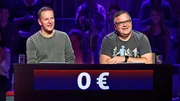 Rateteam-Kapitän Elton (r.) und der Musiker und Mitglieder der Band "Santiano" Axel Stosberg (l.) bilden ein Rateteam.
