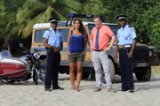 Das Team bestehend aus Dwayne Myers (Danny John-Jules, l.), Florence Cassell (Josephine Jobert, 2.v.l.), DI Jack Mooney (Ardal O´Hanlon, 2.v.r.) und J.P. Hooper (Tobi Bakare, r.) ermitteln in einem neuen Mordfall. J.P. kennt den mutmaßlichen Täter noch aus früheren Zeiten.