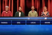ARD GEFRAGT - GEJAGT FOLGE 884, "Alexander Bommes präsentiert beliebtes Quizformat", am Dienstag um 18:00 Uhr im ERSTEN. Aufzeichnung zum ARD-Quiz „Gefragt-Gejagt“  Die Kandidaten (v.l.n.r. am Panel): Thomas Kasch, Eric-Torben Herms, Lucas Jacoby, Ariane Boldt.