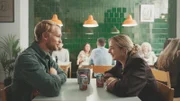 Hilma und Ola versuchen ihre Situation mit Humor zu nehmen.
