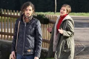 Celine (Ana-Carolin Kleine) möchte, dass Albert (Alessio Hirschkorn) seinem Vater schnell die Wahrheit sagt.