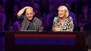 Rateteam-Kapitän Bernhard Hoëcker (l.) und die Fernsehmoderatorin Ulla Kock am Brink (r.) bilden ein Rateteam.