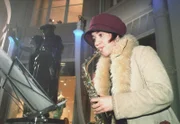MDR Fernsehen IN ALLER FREUNDSCHAFT FOLGE 60, "Rhapsodie in Moll", am Mittwoch (18.04.12) um 12:30 Uhr. Bianca (Anja Franke) spielt in der Mädlerpassage.