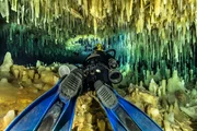 Die Höhle "Dan's Cave" auf den Bahamas ist für ihre zauberhaften Stalagmiten und Stalaktiten bekannt. Die Höhle "Dan's Cave" auf den Bahamas ist für ihre zauberhaften Stalagmiten und Stalaktiten bekannt.