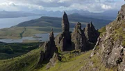 Die Felsformation "Old Man of Storr" ist das bekannteste Naturwunder der Isle of Skye im Nordwesten Schottlands.