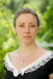 Jessica Schwahn als Colette Messner in "Die Rosenheim-Cops - Die kalte Gräfin"