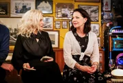 Ina Müller und Stefanie Stahl (r.).