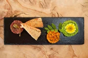 Vorspeise von Elise Paluch: Rindertartar, Karotten- und Erbsentartar