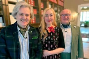 Ralf Thenhaus,(li.), Anne Flemming und Andreas Thenhaus,(re.) vom Onlineversandt Herr von Welt.