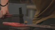 Schmieden von rotgl&uuml;hendem Eisen