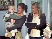Die schwangere Nina hat Franziska Riemann und ihr Baby ins Herz geschlossen.