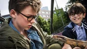 So ein richtiger Schlangenfreund wird Benny (Ruben Storck, links) trotz des guten Zuredens von Gisbert (Tarik Sanli) nicht.