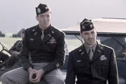 L-R: Richard D. Winters (Damian Lewis) und Lewis Nixon (Ron Livingston)